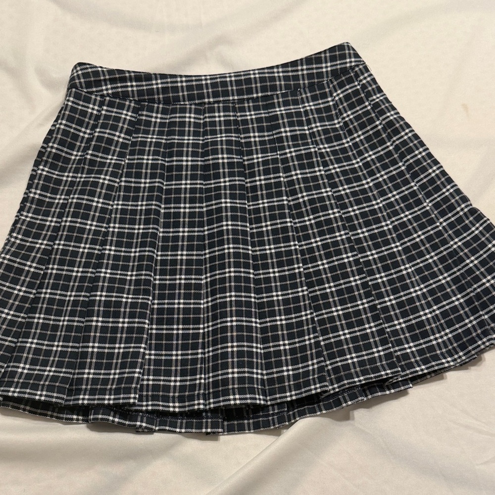 Forever 21 Navy and White Plaid Skater Skirt
